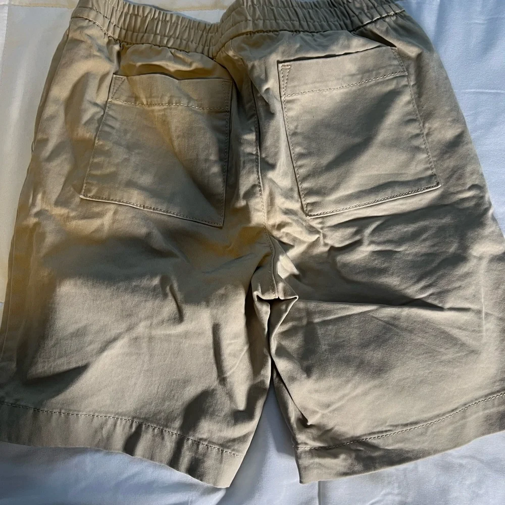 GAP pull-on Khaki shorts